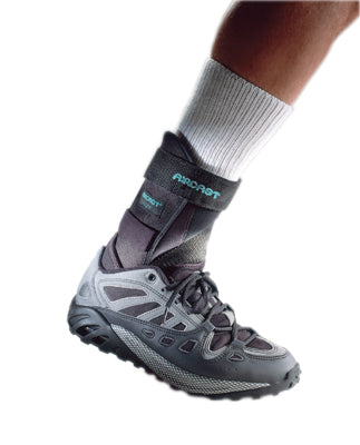 AirSport® Ankle Supports - medium M 7.5 - 11 - right