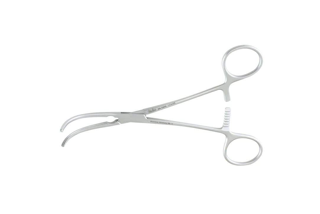 Debakey Peripheral Vascular Clamp - 6-1/4" (157mm) - Curved - Jaw Length 1-5/8" (40mm)